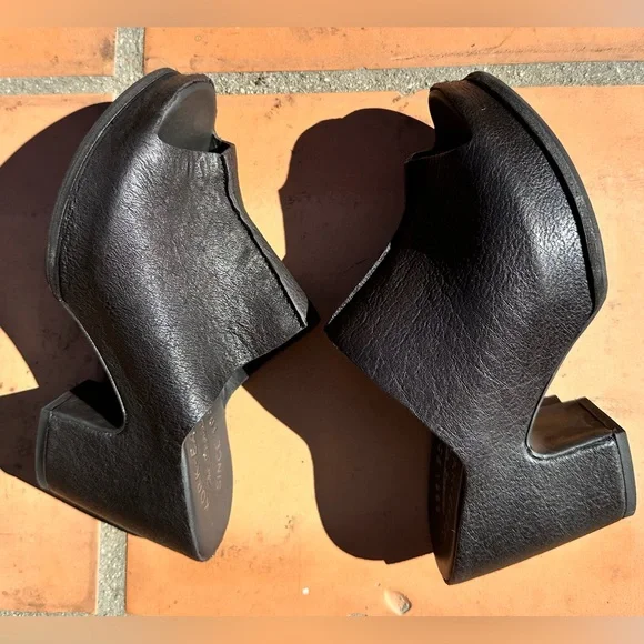 Kork-Ease Soft Black Leather Open-Toe Platform Slides Mules Size 7M, Worn Once! - Picture 4 of 6